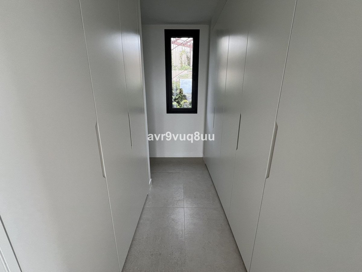 3 Bed Townhouse for sale in Benahavís Costa Del Sol, Málaga, Spain