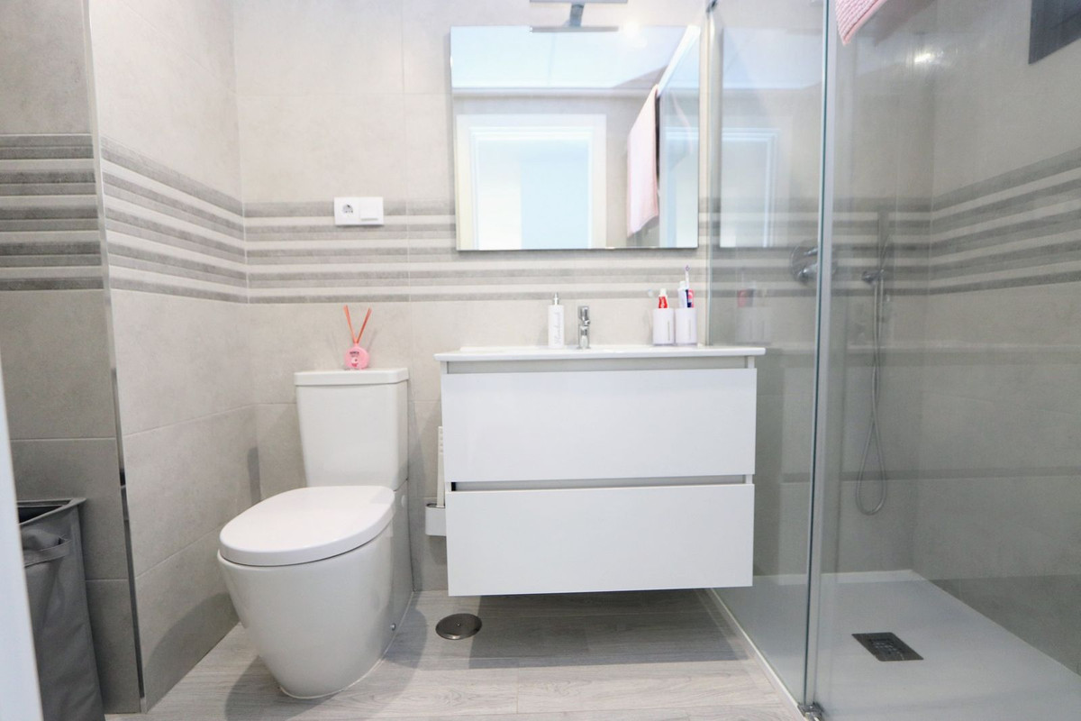 Se vende Apartamento Planta Baja de 3 dormitorios en Costa Blanca, Alicante, España