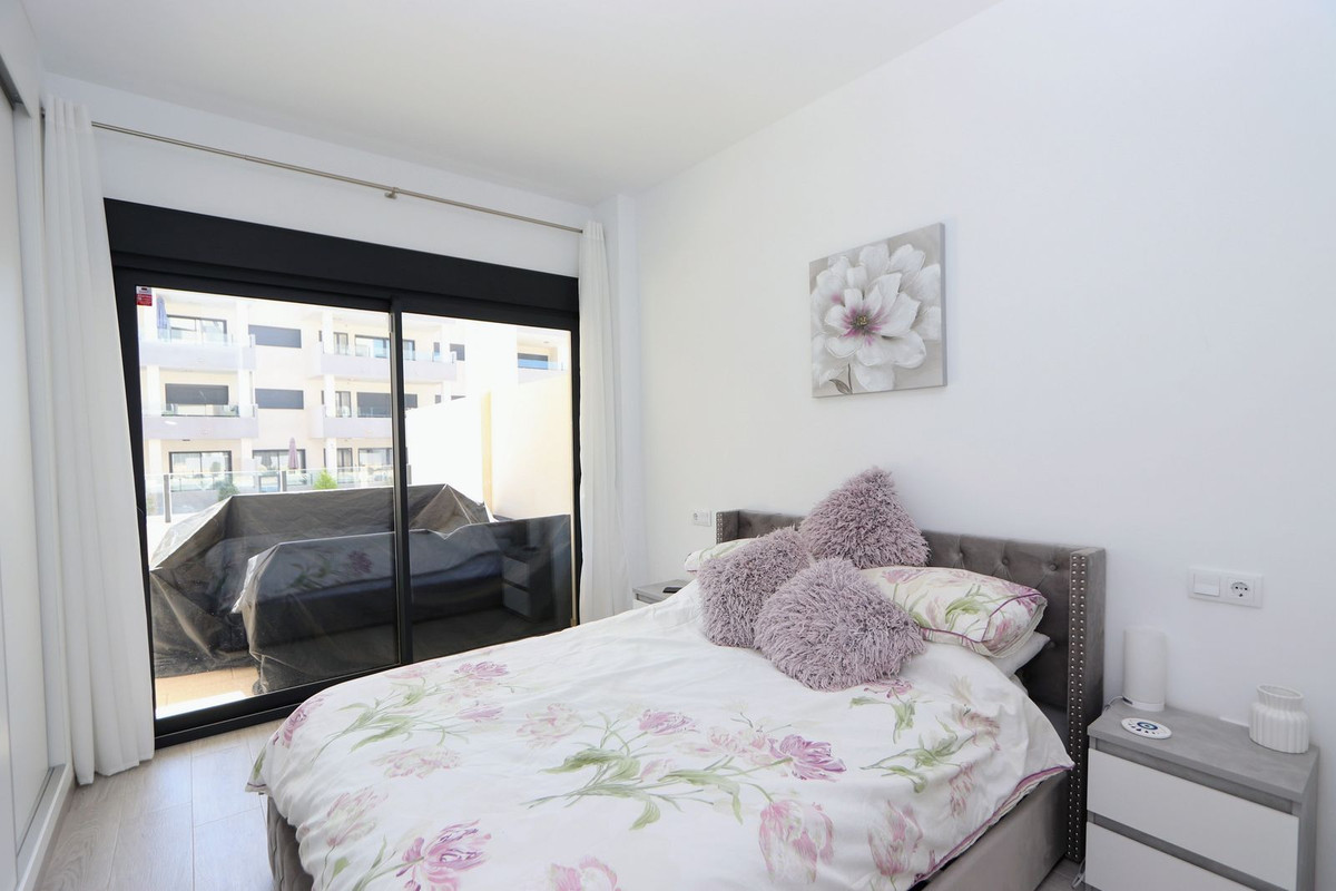 Se vende Apartamento Planta Baja de 3 dormitorios en Costa Blanca, Alicante, España