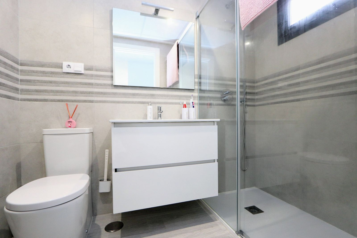 Se vende Apartamento Planta Baja de 3 dormitorios en Costa Blanca, Alicante, España