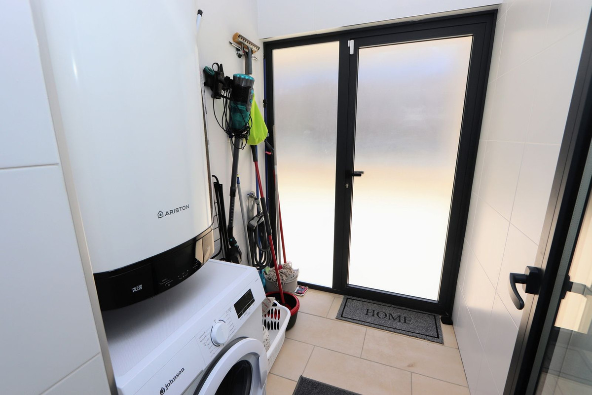 Se vende Apartamento Planta Baja de 3 dormitorios en Costa Blanca, Alicante, España