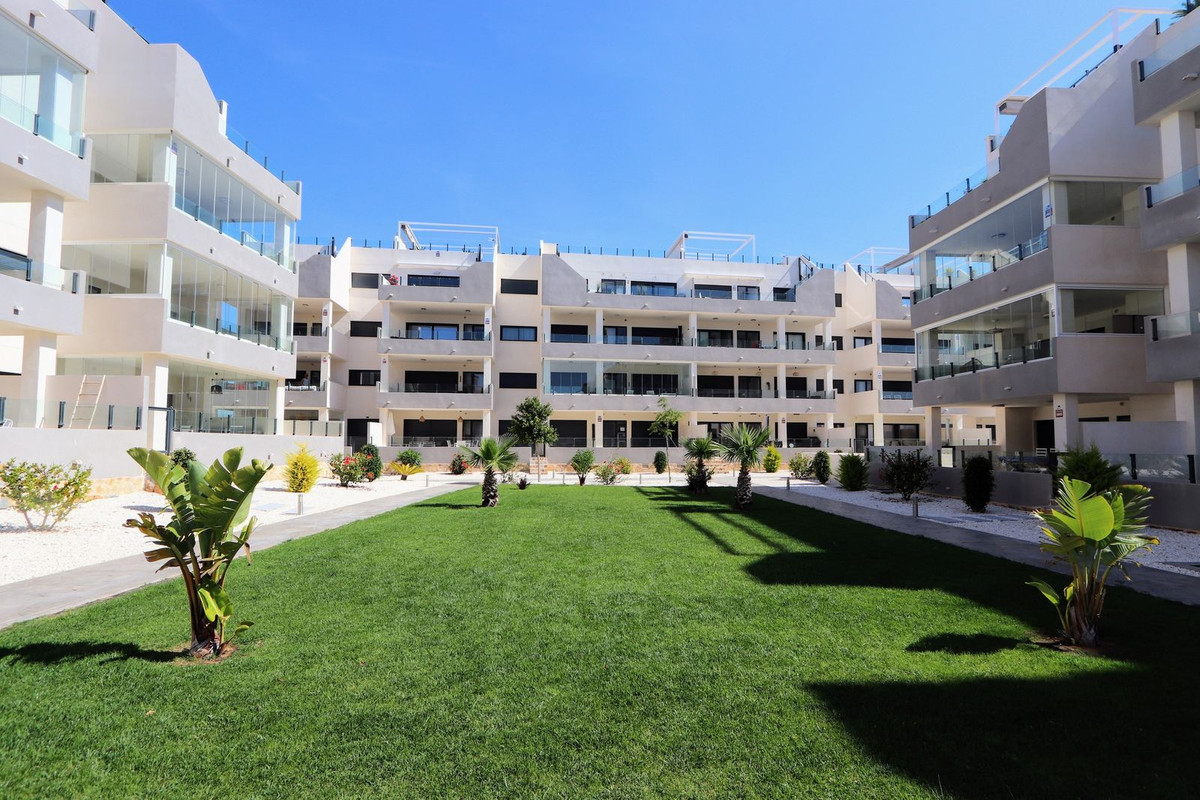 Se vende Apartamento Planta Baja de 3 dormitorios en Costa Blanca, Alicante, España