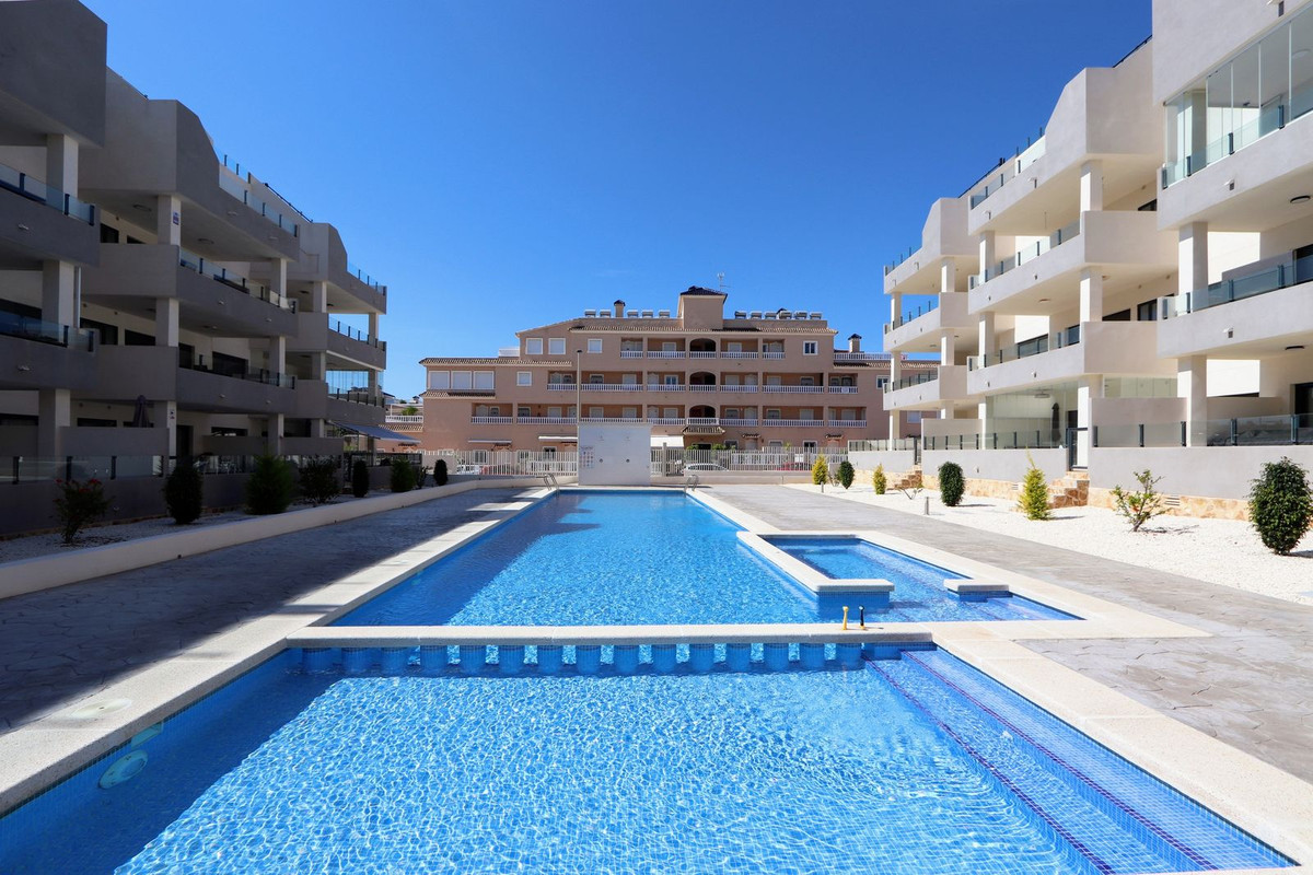 Se vende Apartamento Planta Baja de 3 dormitorios en Costa Blanca, Alicante, España