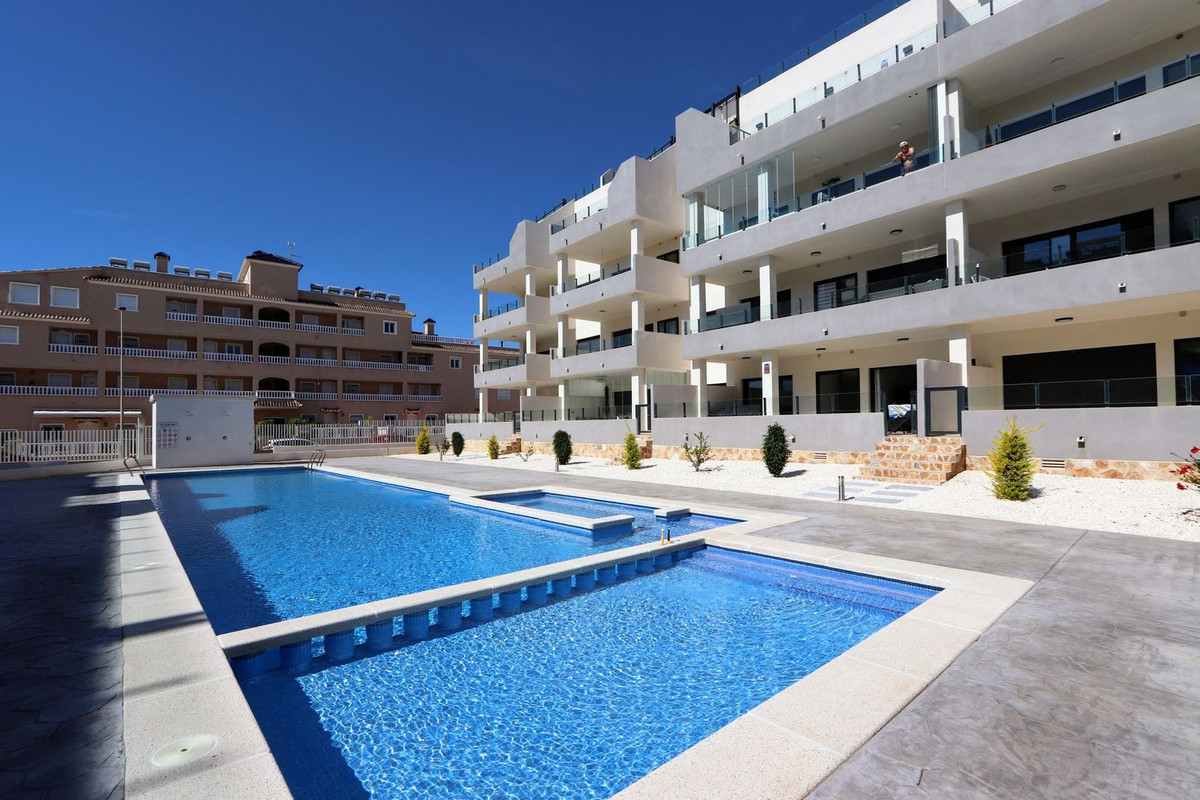 Se vende Apartamento Planta Baja de 3 dormitorios en Costa Blanca, Alicante, España