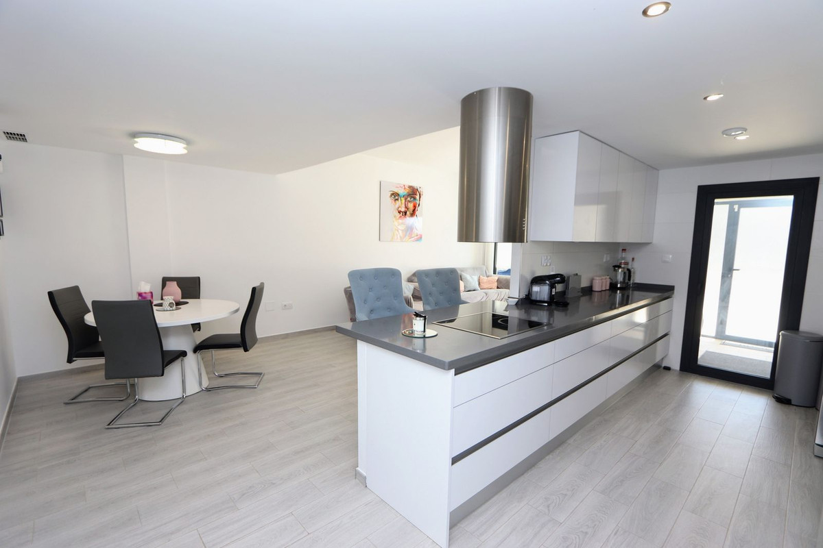 Se vende Apartamento Planta Baja de 3 dormitorios en Costa Blanca, Alicante, España
