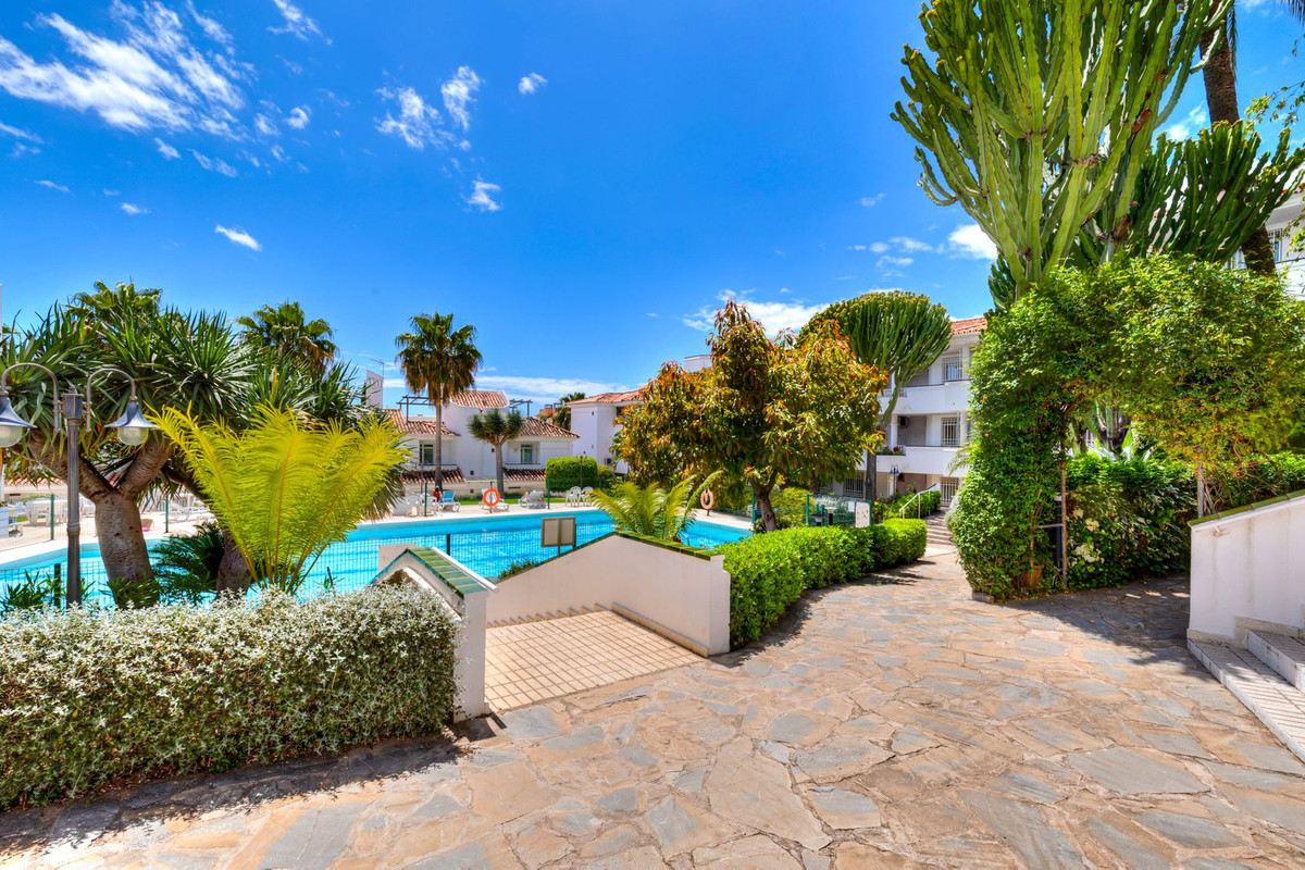 Se vende Apartamento Planta Media de 1 dormitorios en Costa Del Sol, Málaga, España