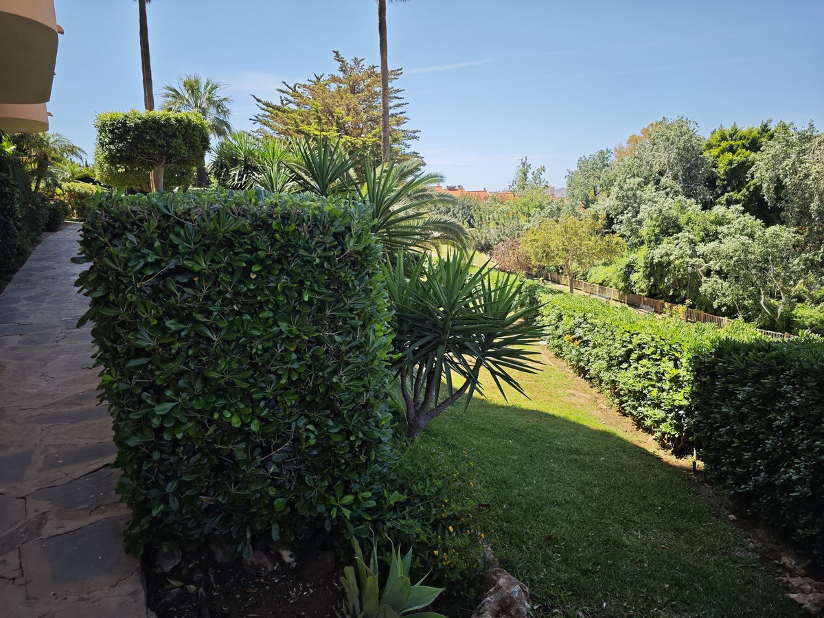 2 Bed Apartment for sale in Los Pacos Costa Del Sol, Málaga, Spain