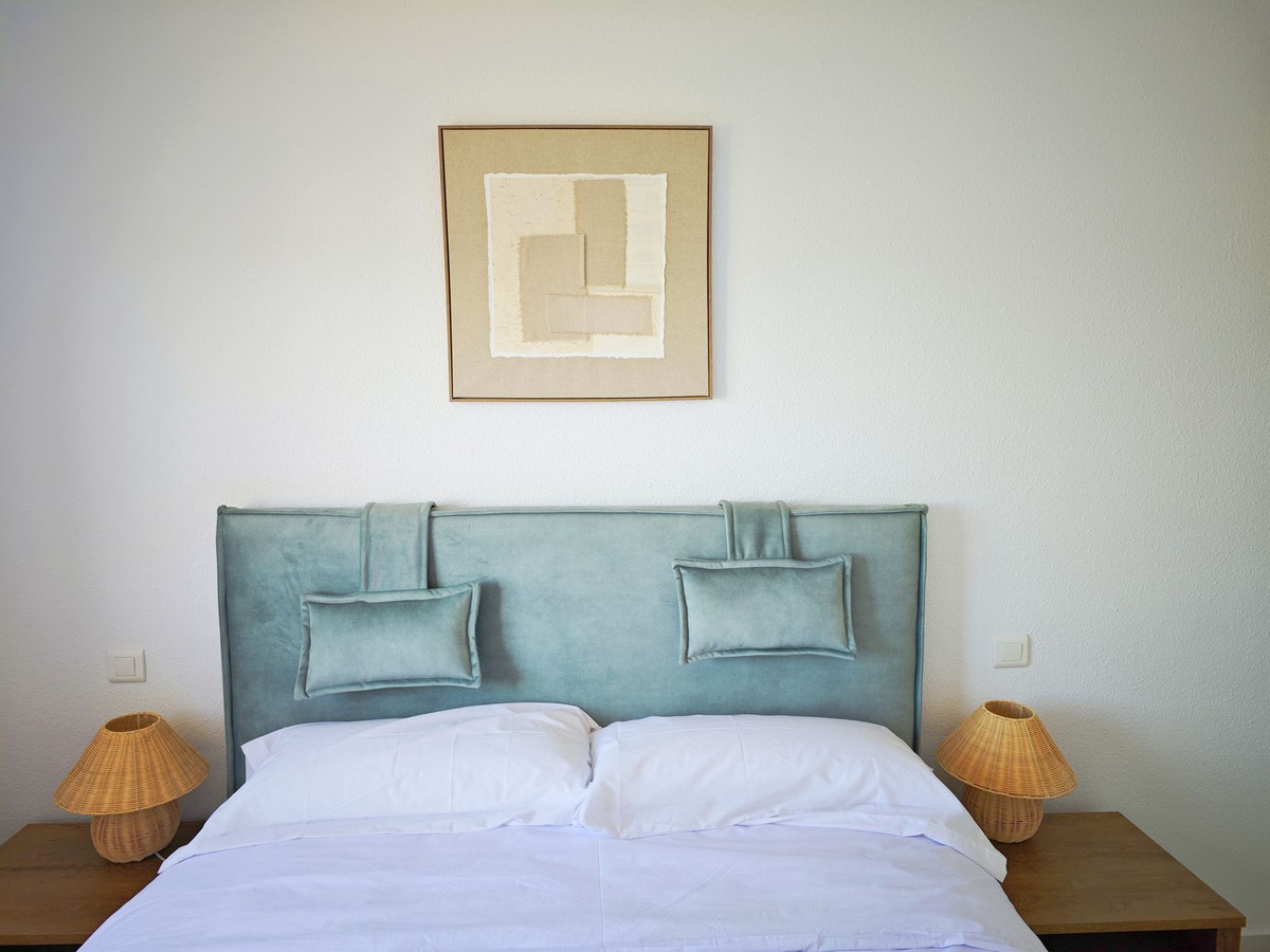 2 Bed Apartment for sale in Los Pacos Costa Del Sol, Málaga, Spain