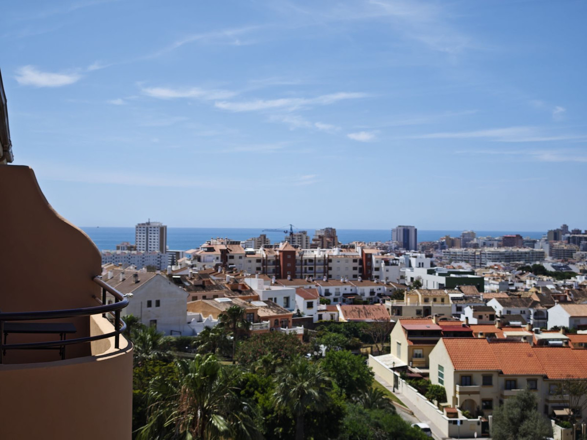 2 Bed Apartment for sale in Los Pacos Costa Del Sol, Málaga, Spain