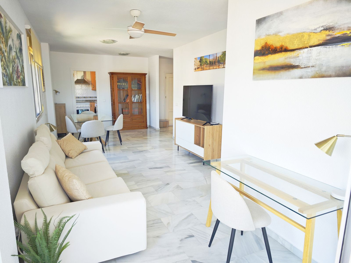 2 Bed Apartment for sale in Los Pacos Costa Del Sol, Málaga, Spain