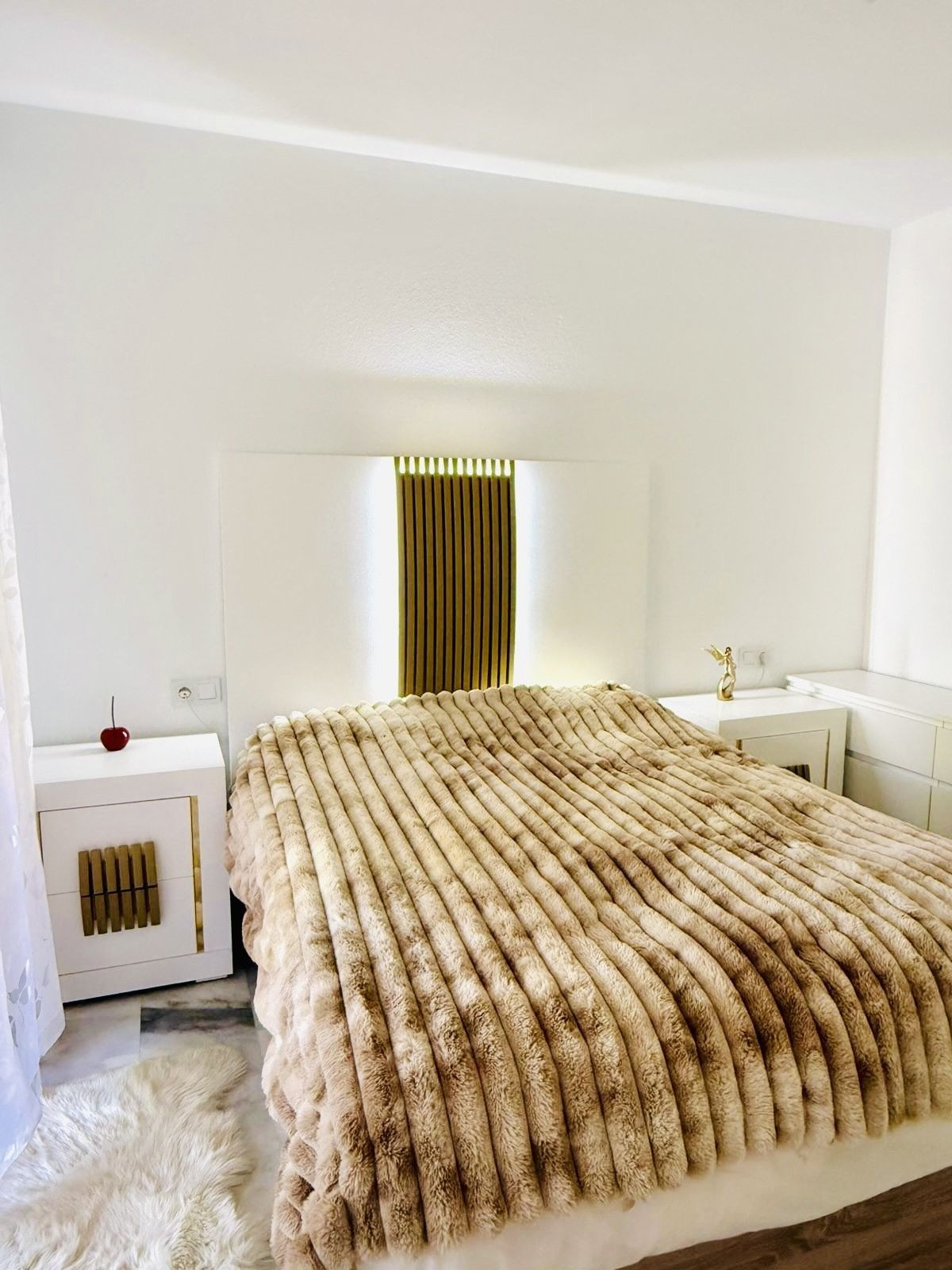 Se vende Apartamento Planta Media de 2 dormitorios en Costa Del Sol, Málaga, España