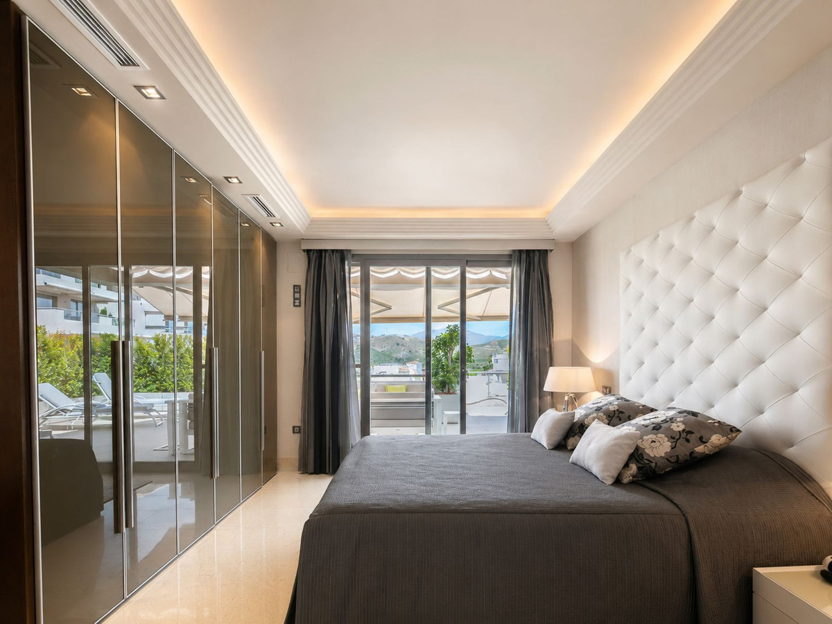 3 Bed Apartment for sale in Benahavís Costa Del Sol, Málaga, Spain