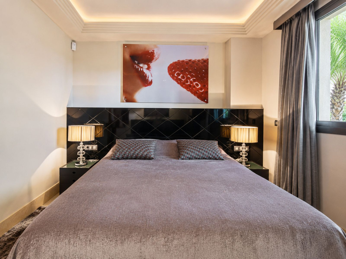 3 Bed Apartment for sale in Benahavís Costa Del Sol, Málaga, Spain