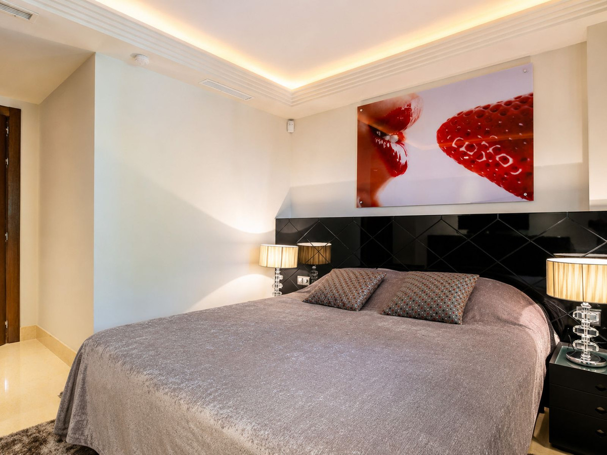 3 Bed Apartment for sale in Benahavís Costa Del Sol, Málaga, Spain