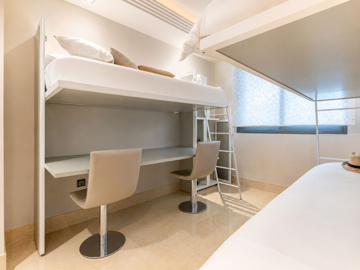 3 Bed Apartment for sale in Benahavís Costa Del Sol, Málaga, Spain