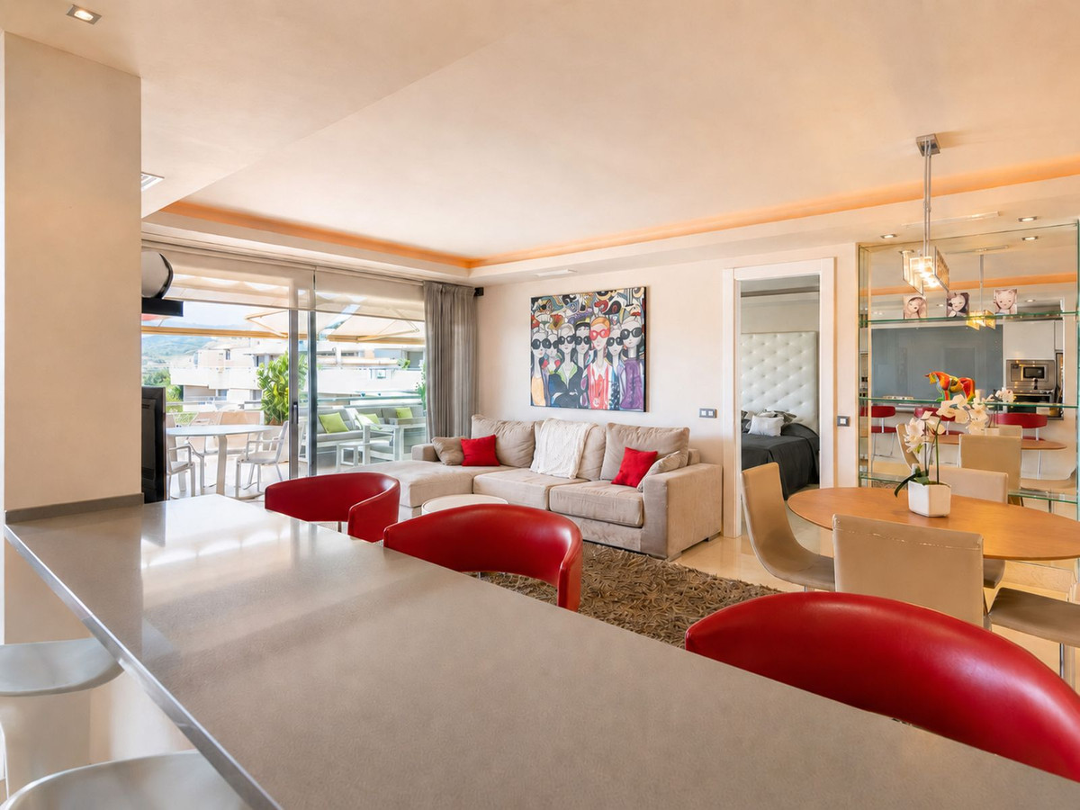 3 Bed Apartment for sale in Benahavís Costa Del Sol, Málaga, Spain