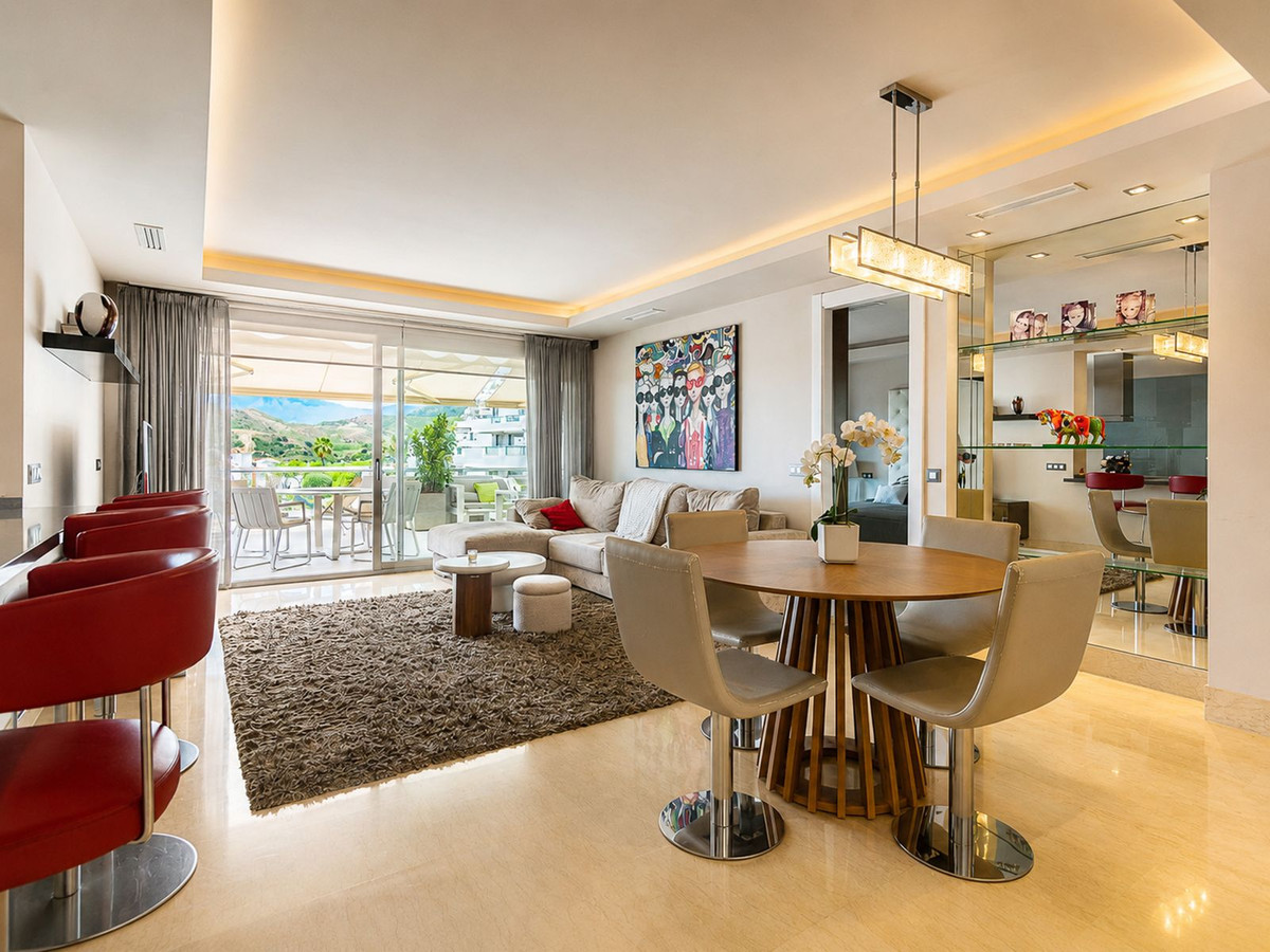 3 Bed Apartment for sale in Benahavís Costa Del Sol, Málaga, Spain