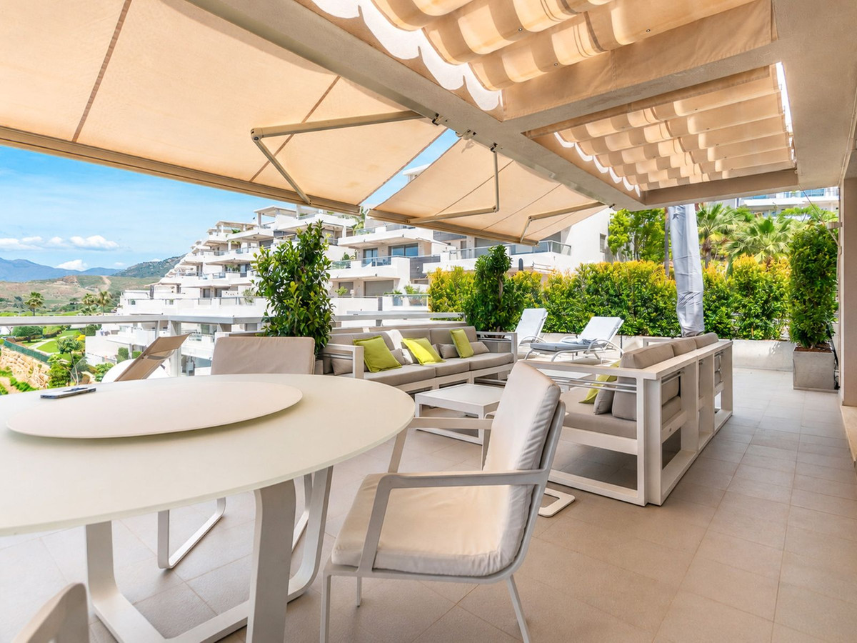 3 Bed Apartment for sale in Benahavís Costa Del Sol, Málaga, Spain