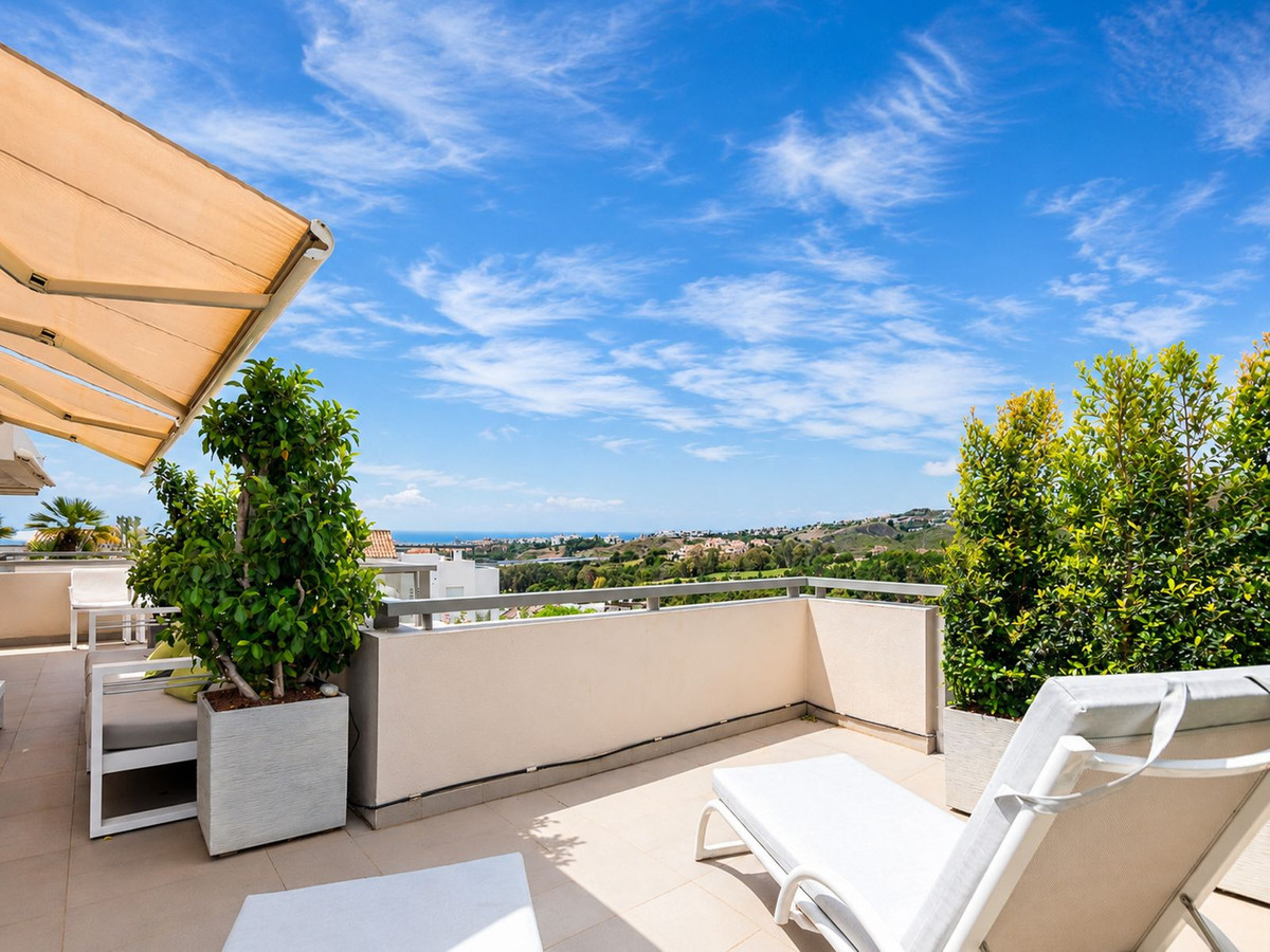 3 Bed Apartment for sale in Benahavís Costa Del Sol, Málaga, Spain