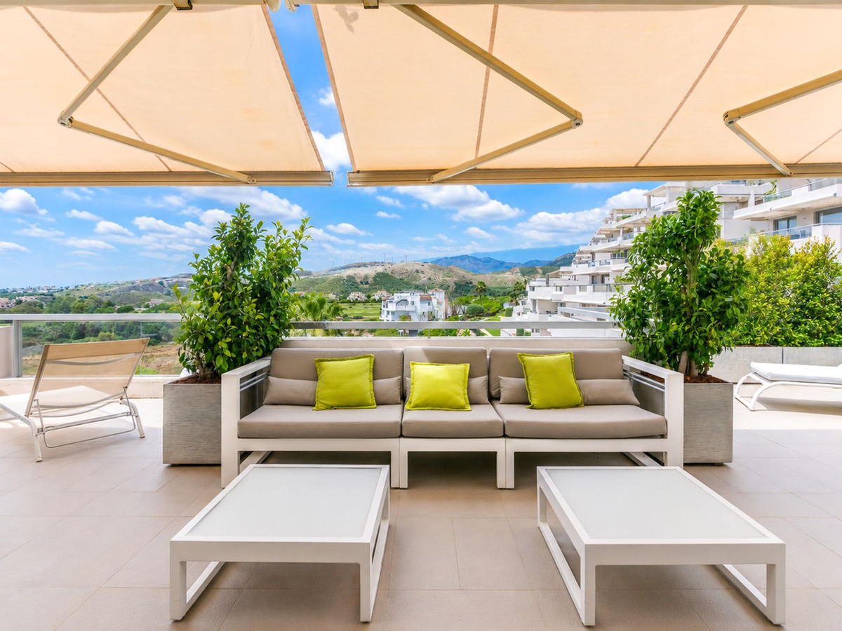 3 Bed Apartment for sale in Benahavís Costa Del Sol, Málaga, Spain