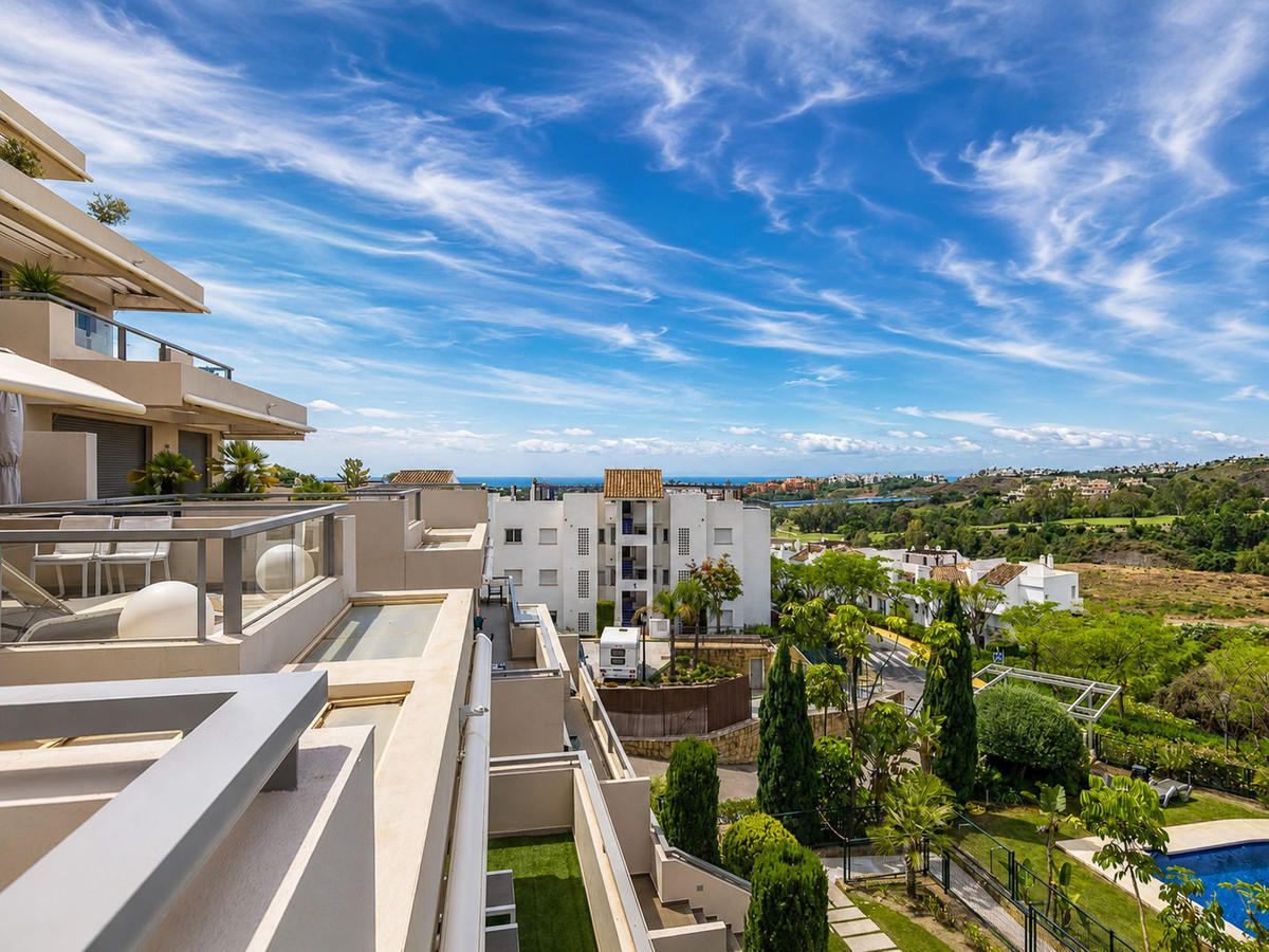 3 Bed Apartment for sale in Benahavís Costa Del Sol, Málaga, Spain