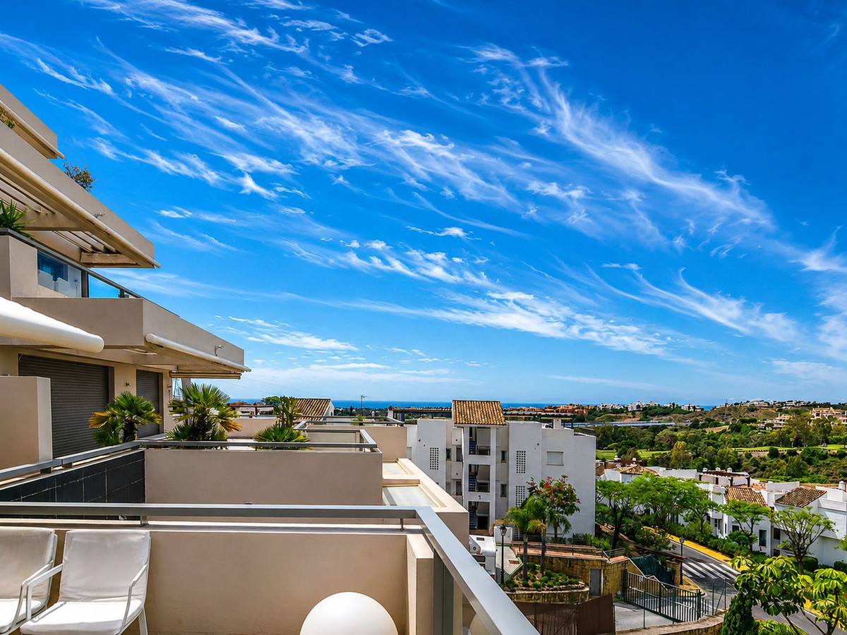 3 Bed Apartment for sale in Benahavís Costa Del Sol, Málaga, Spain