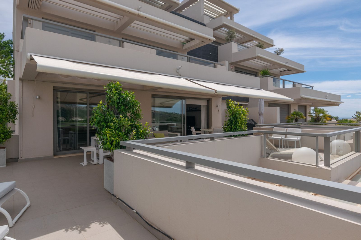 3 Bed Apartment for sale in Benahavís Costa Del Sol, Málaga, Spain