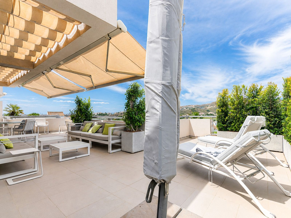 3 Bed Apartment for sale in Benahavís Costa Del Sol, Málaga, Spain