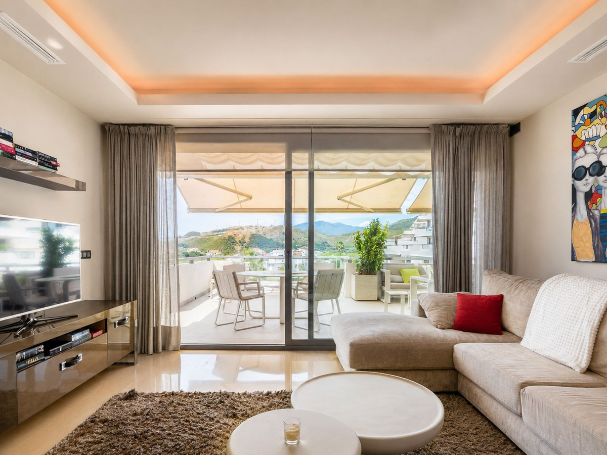 3 Bed Apartment for sale in Benahavís Costa Del Sol, Málaga, Spain