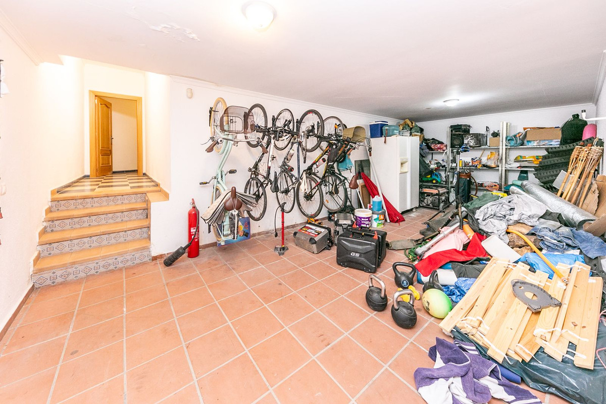 5 Bed Townhouse for sale in Mijas Costa Del Sol, Málaga, Spain