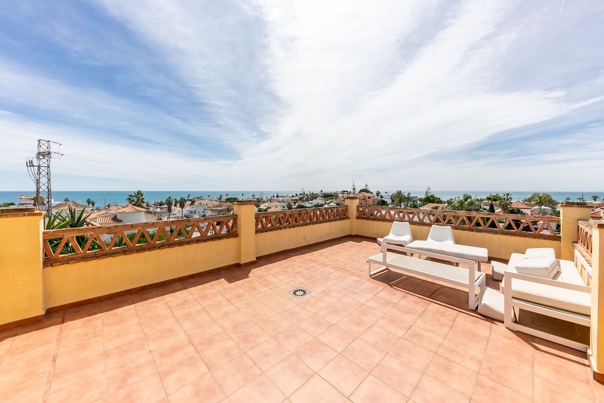 5 Bed Townhouse for sale in Mijas Costa Del Sol, Málaga, Spain