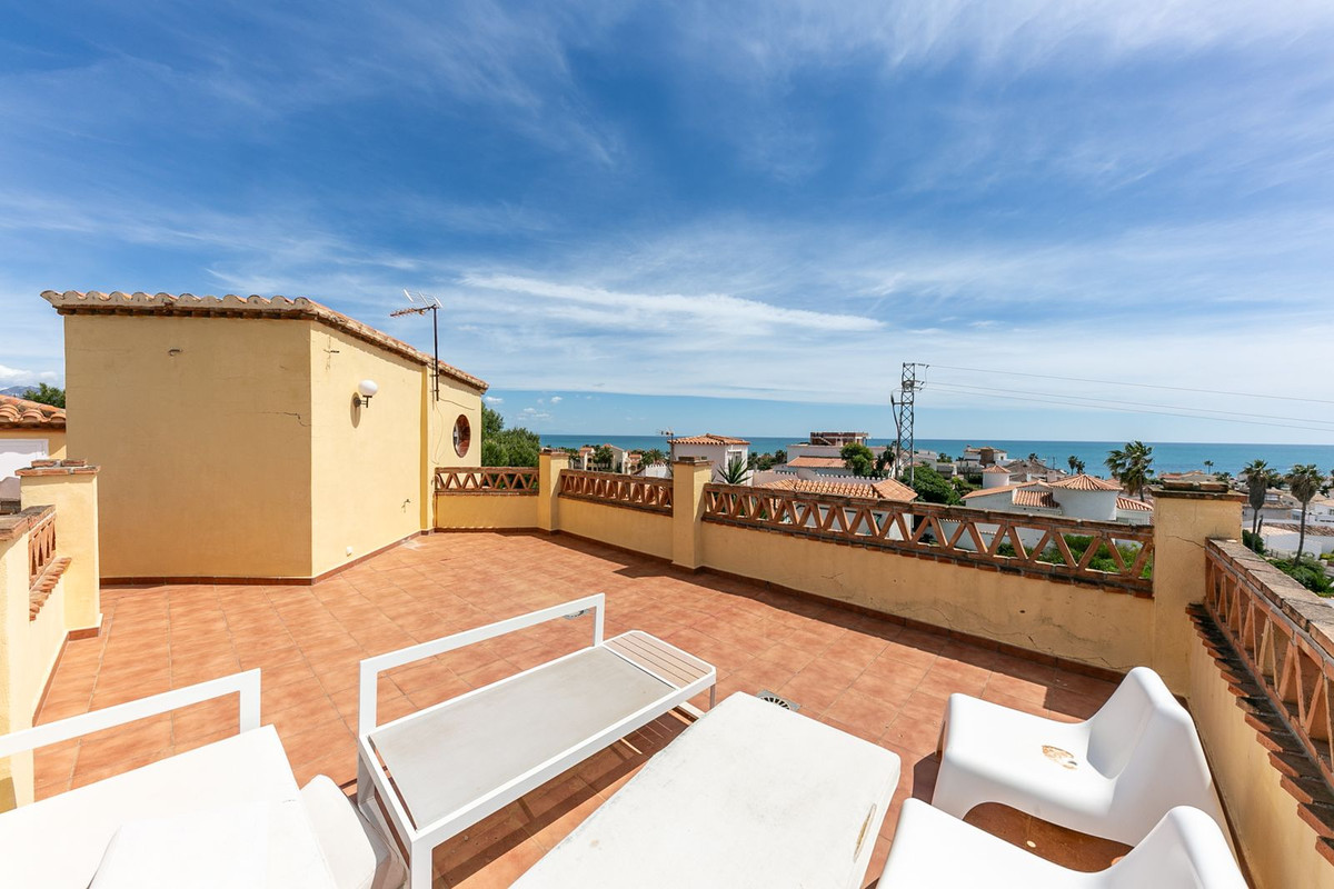 5 Bed Townhouse for sale in Mijas Costa Del Sol, Málaga, Spain