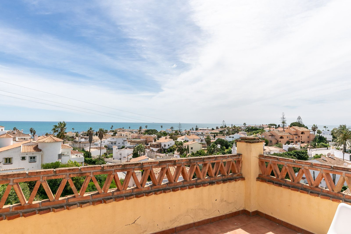 5 Bed Townhouse for sale in Mijas Costa Del Sol, Málaga, Spain