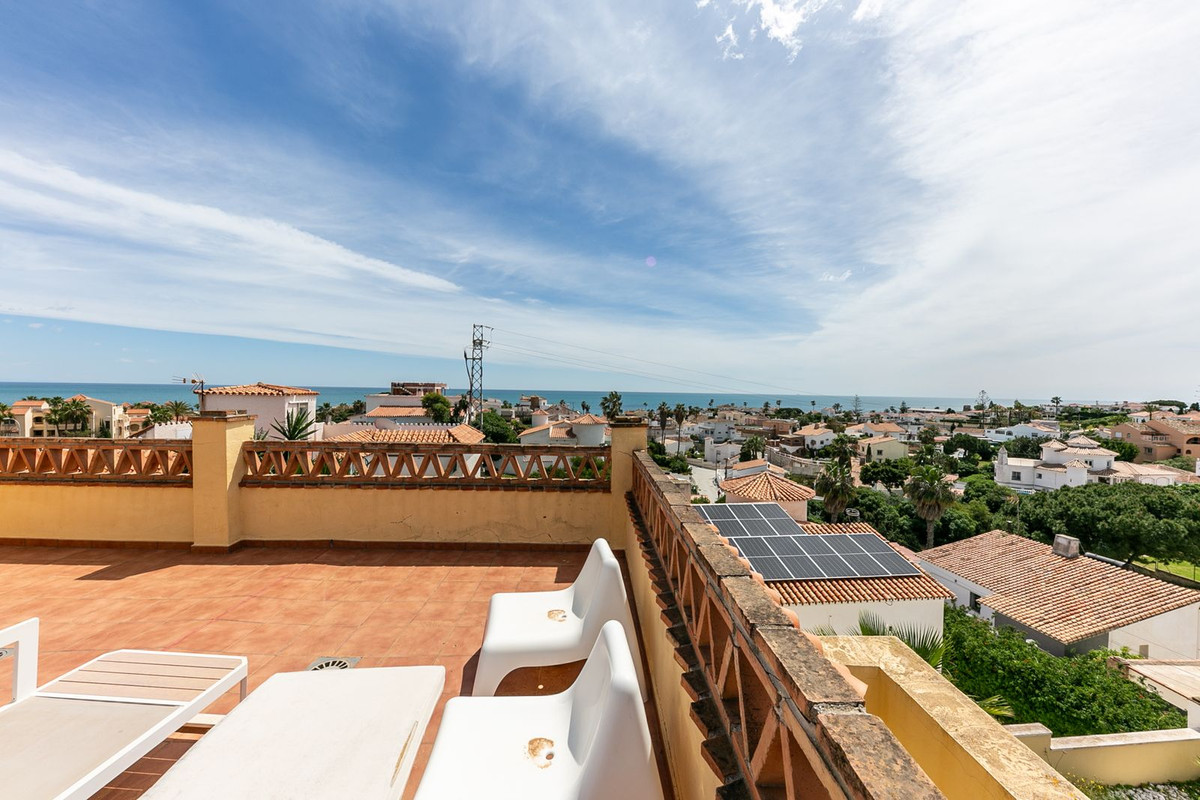 5 Bed Townhouse for sale in Mijas Costa Del Sol, Málaga, Spain