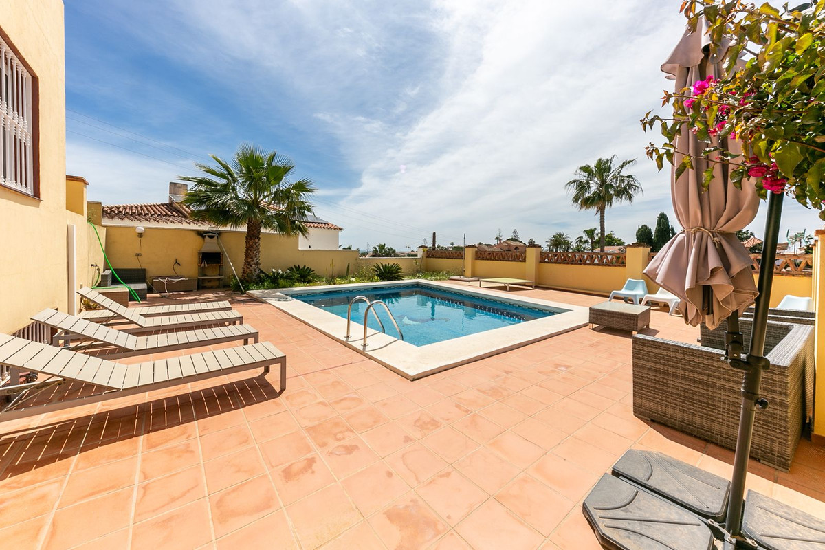 5 Bed Townhouse for sale in Mijas Costa Del Sol, Málaga, Spain