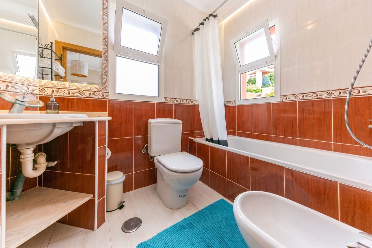 5 Bed Townhouse for sale in Mijas Costa Del Sol, Málaga, Spain
