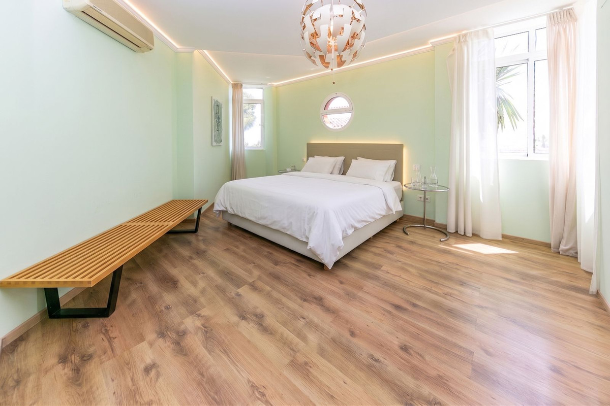 5 Bed Townhouse for sale in Mijas Costa Del Sol, Málaga, Spain