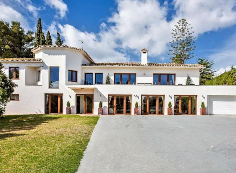 Se vende Villa - Chalet de 8 dormitorios en Costa Del Sol, Málaga, España