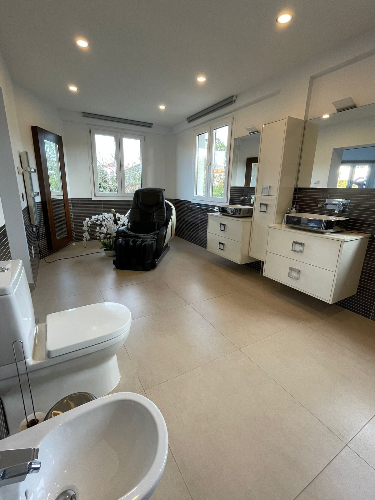 Se vende Villa - Chalet de 8 dormitorios en Costa Del Sol, Málaga, España