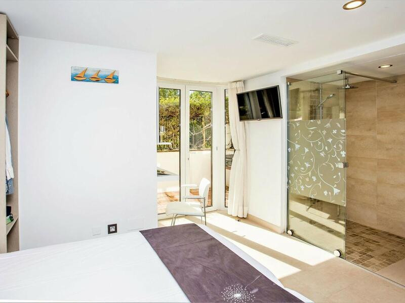 Se vende Villa - Chalet de 8 dormitorios en Costa Del Sol, Málaga, España