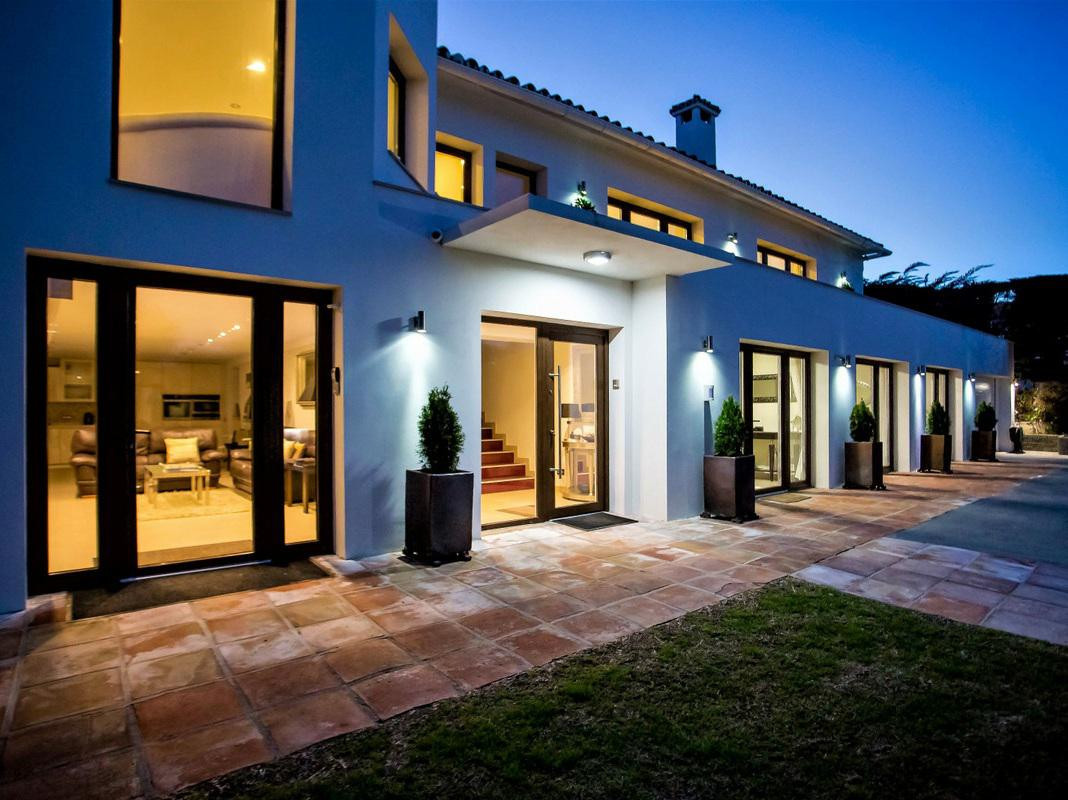Se vende Villa - Chalet de 8 dormitorios en Costa Del Sol, Málaga, España