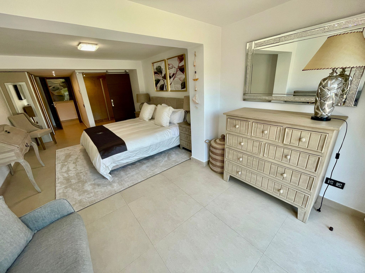 Se vende Villa - Chalet de 8 dormitorios en Costa Del Sol, Málaga, España