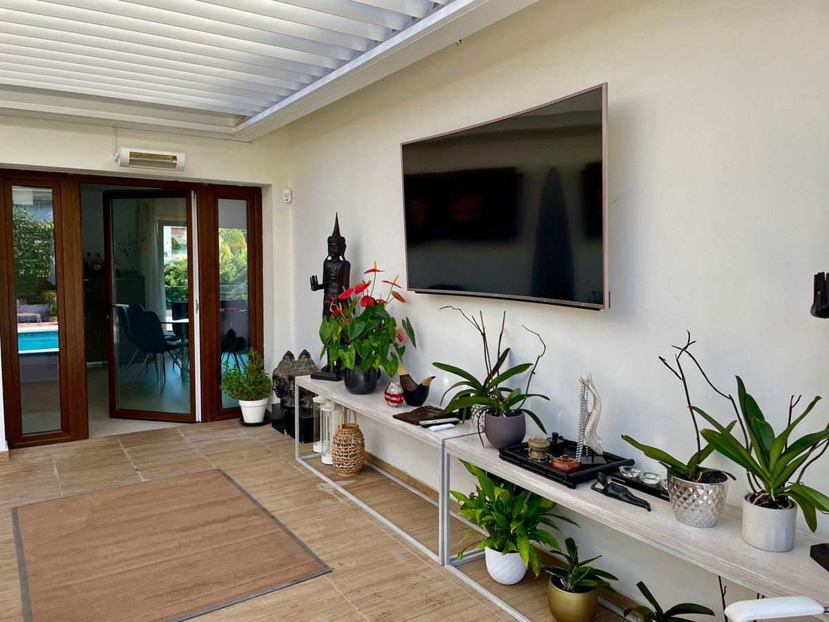 Se vende Villa - Chalet de 8 dormitorios en Costa Del Sol, Málaga, España