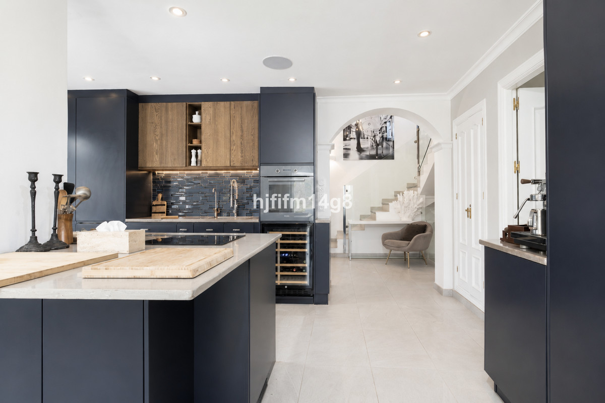 4 Bed Townhouse for sale in La Campana Costa Del Sol, Málaga, Spain