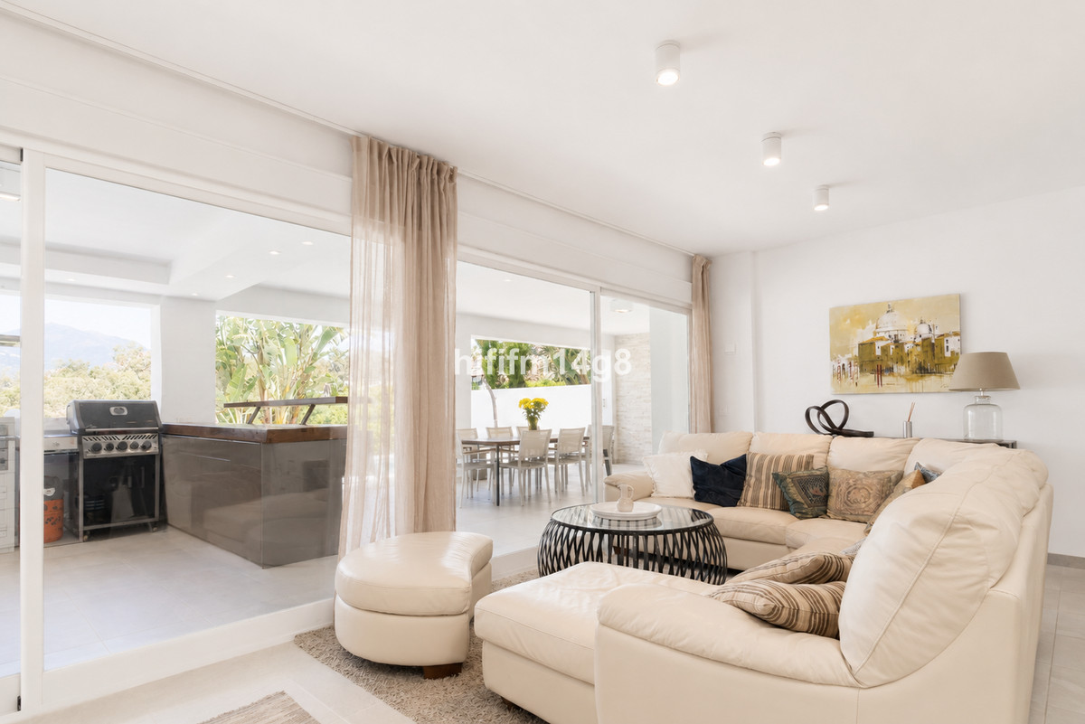 4 Bed Townhouse for sale in La Campana Costa Del Sol, Málaga, Spain