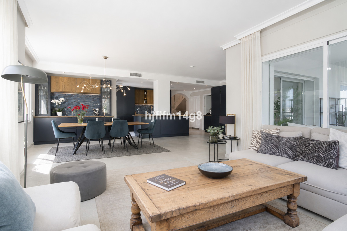4 Bed Townhouse for sale in La Campana Costa Del Sol, Málaga, Spain