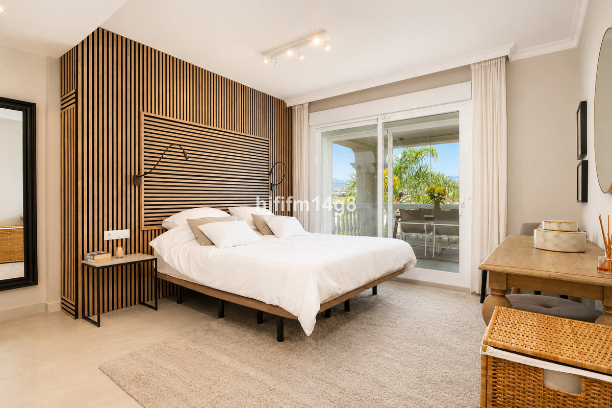 4 Bed Townhouse for sale in La Campana Costa Del Sol, Málaga, Spain