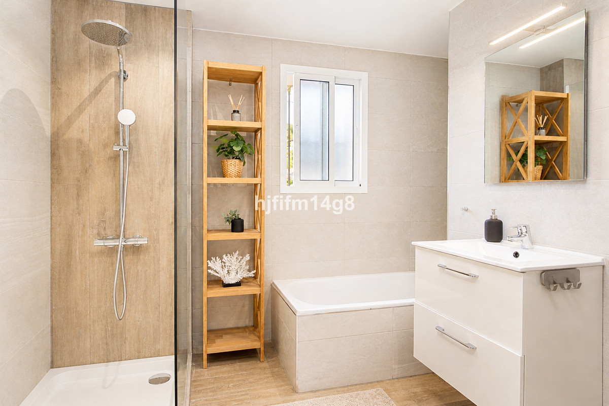 4 Bed Townhouse for sale in La Campana Costa Del Sol, Málaga, Spain