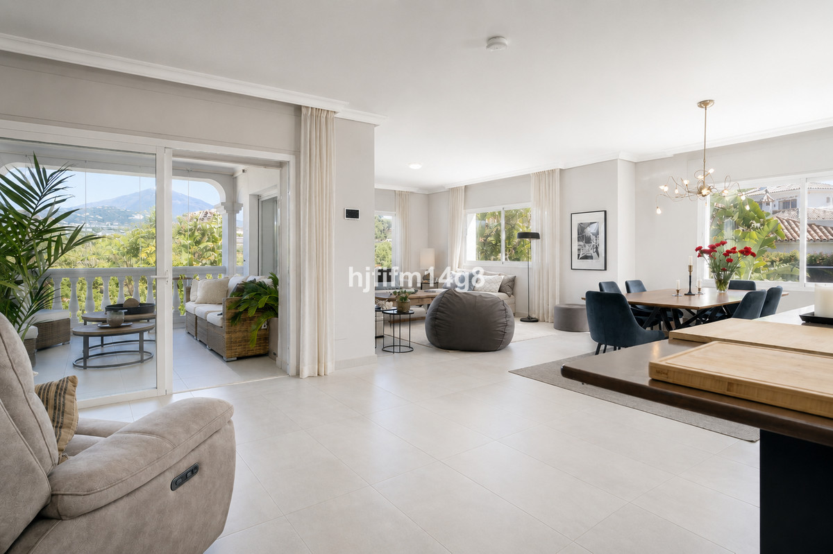 4 Bed Townhouse for sale in La Campana Costa Del Sol, Málaga, Spain