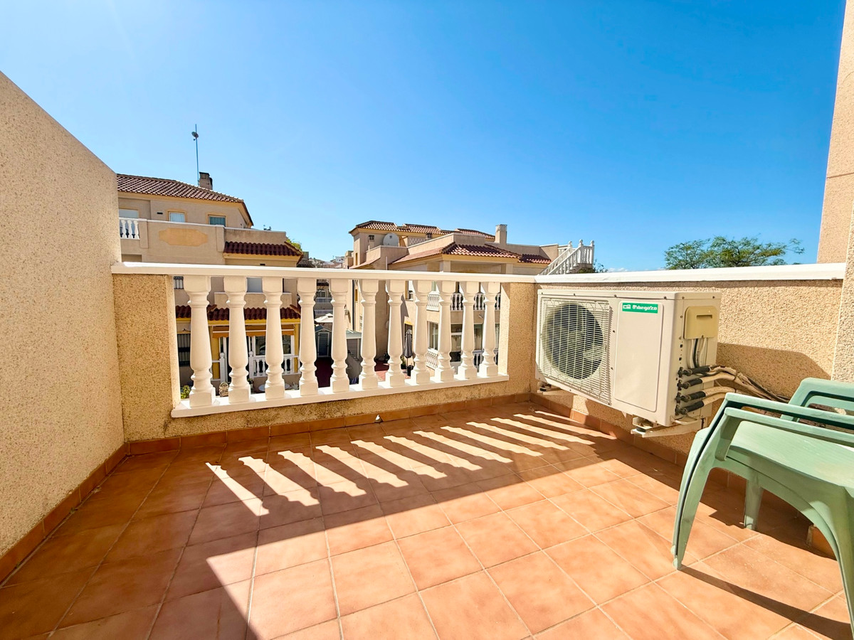 Se vende Pareada de 3 dormitorios en Costa Blanca, Alicante, España